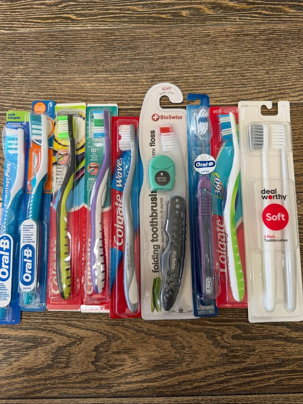 10 Oral-B and Colgate Assorted Brands Toothbrush Pack Soft Bristles Dentist